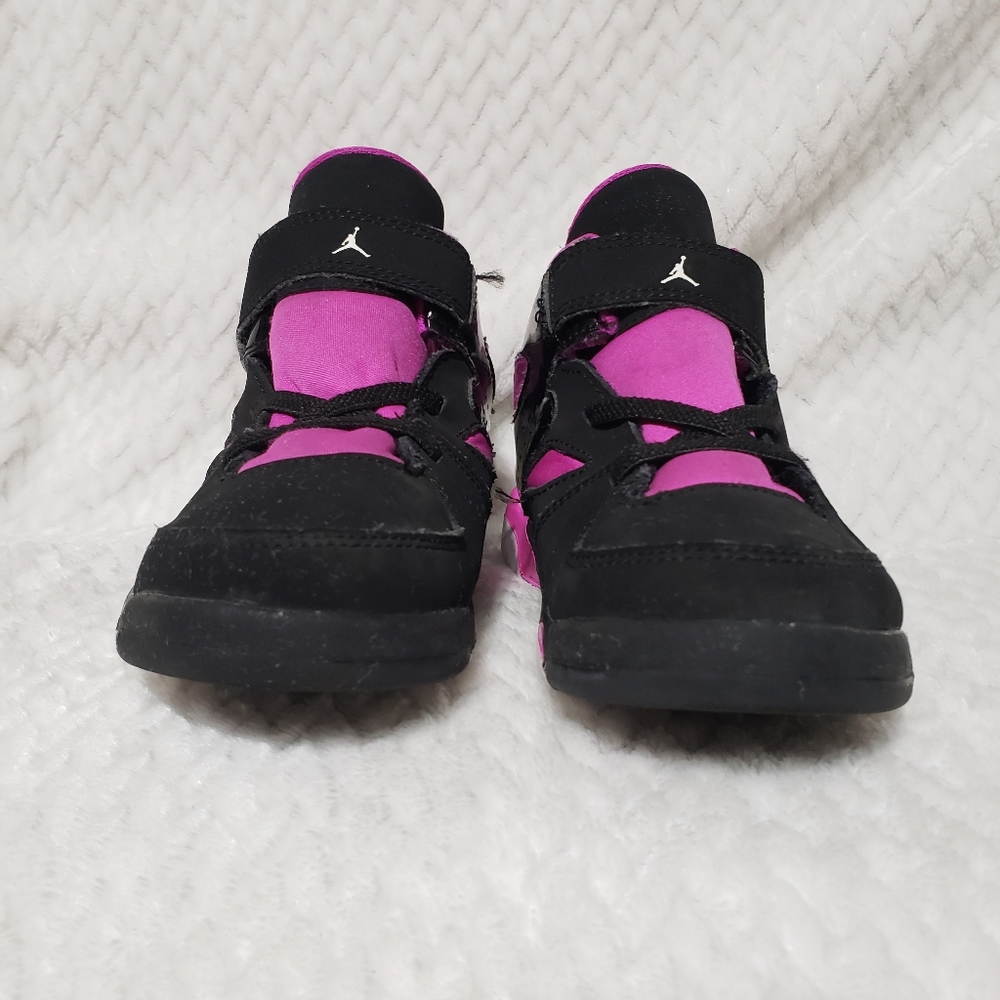 Girls Jordan's - Picture 4 of 7